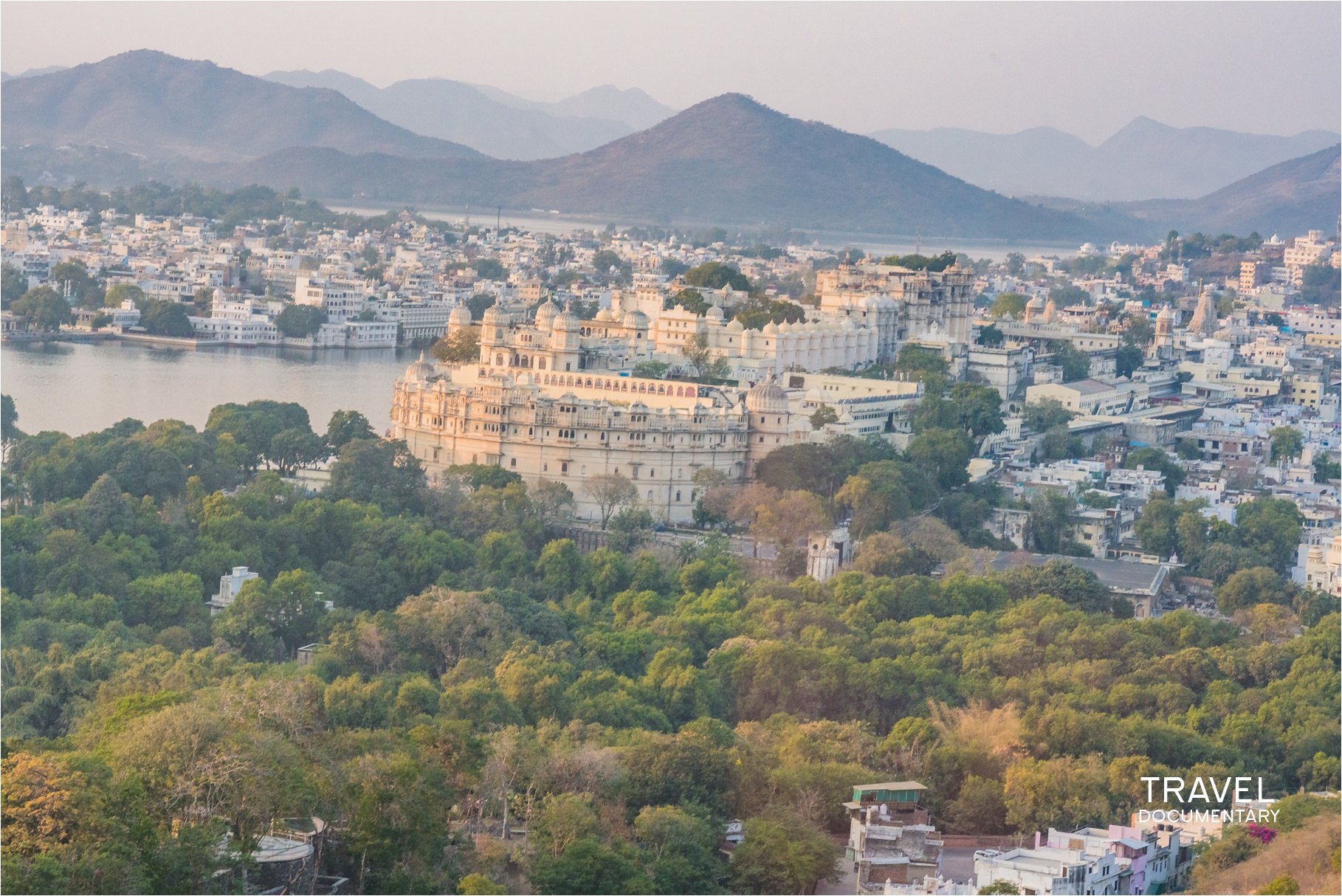 Udaipur_Rajasthan_Machhala_Hill_Temple_Sunset_India_travels_0017.jpg